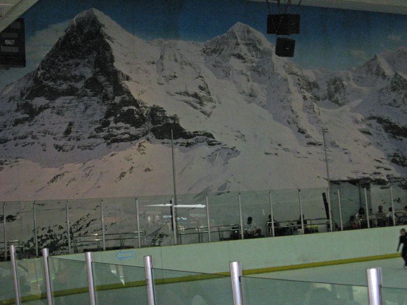 Mall of Asia Eiger Mnsch und Jungfrau