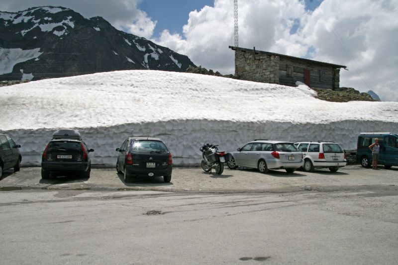 Nufenenpass snow in July