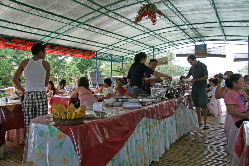 Essen auf dem Boot