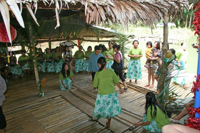 Tinikling Tanz