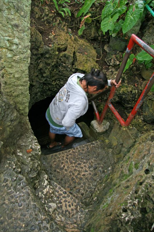 Hinangdan cave entrance