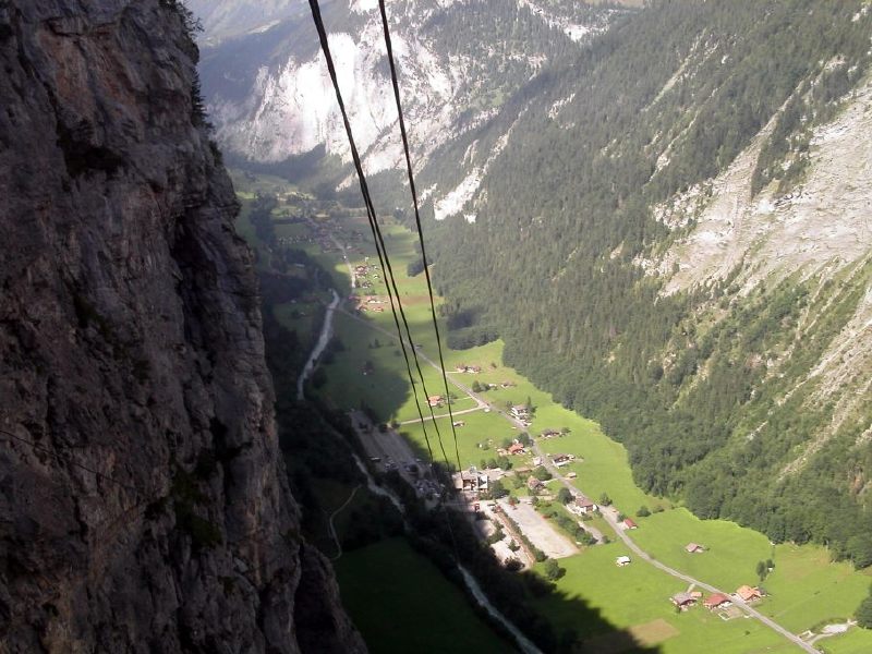 Blick von Gimmelwald ins Lauterbrunnental