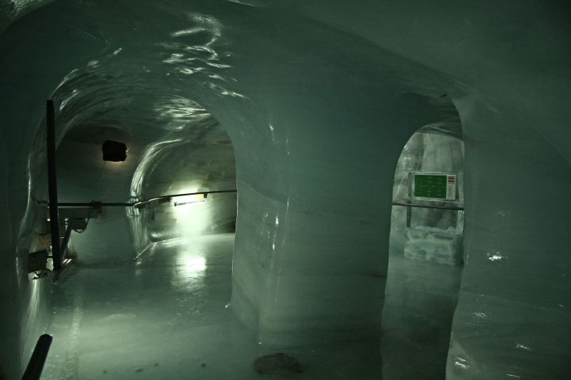 Jungfraujoch ice cave